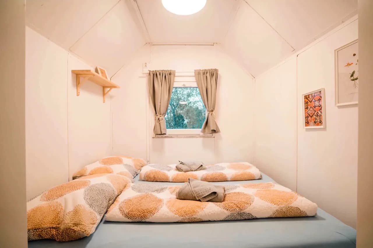 Maringotka Olivie – image 3